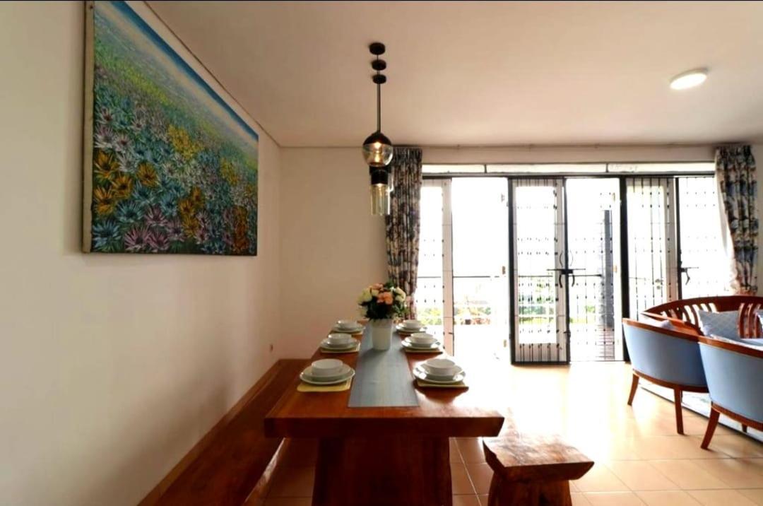 Villa Keluarga Syariah Resor Dago Pakar Bandung - View Bukit Eksteriør billede